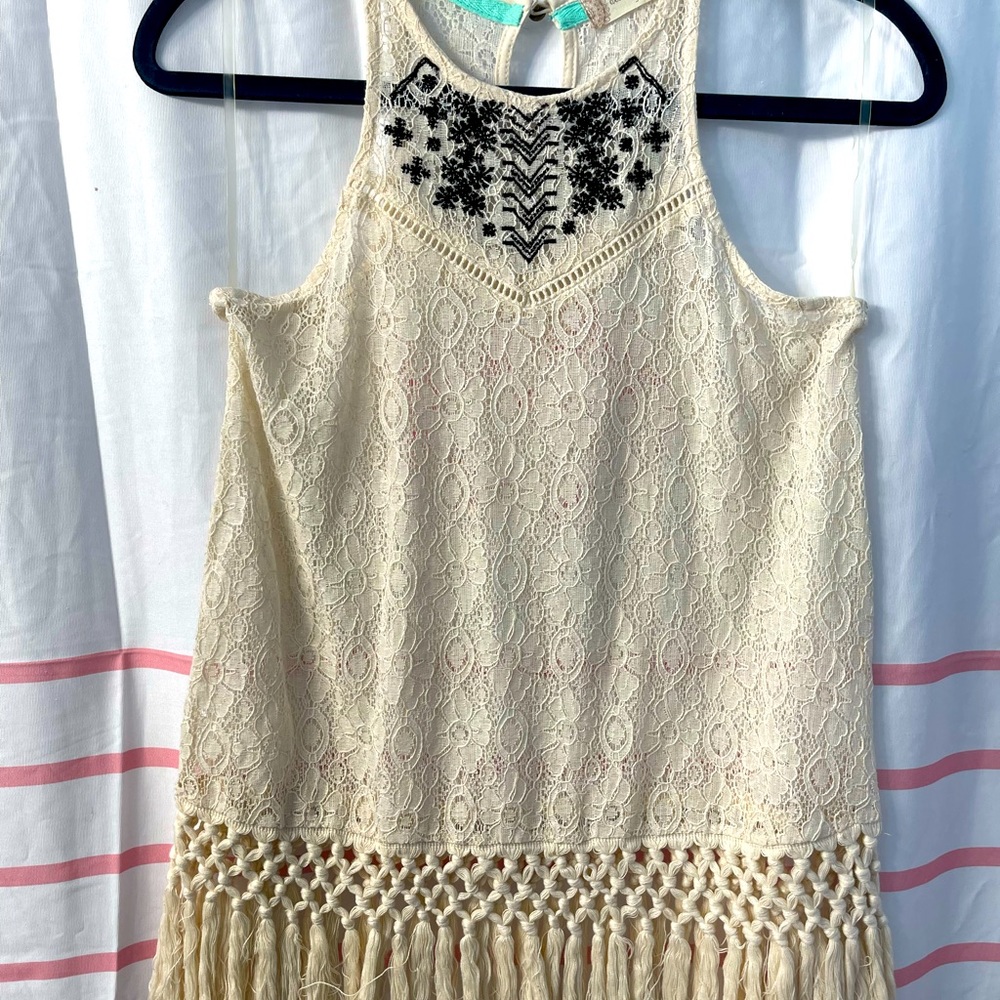Super cute top! Never worn!